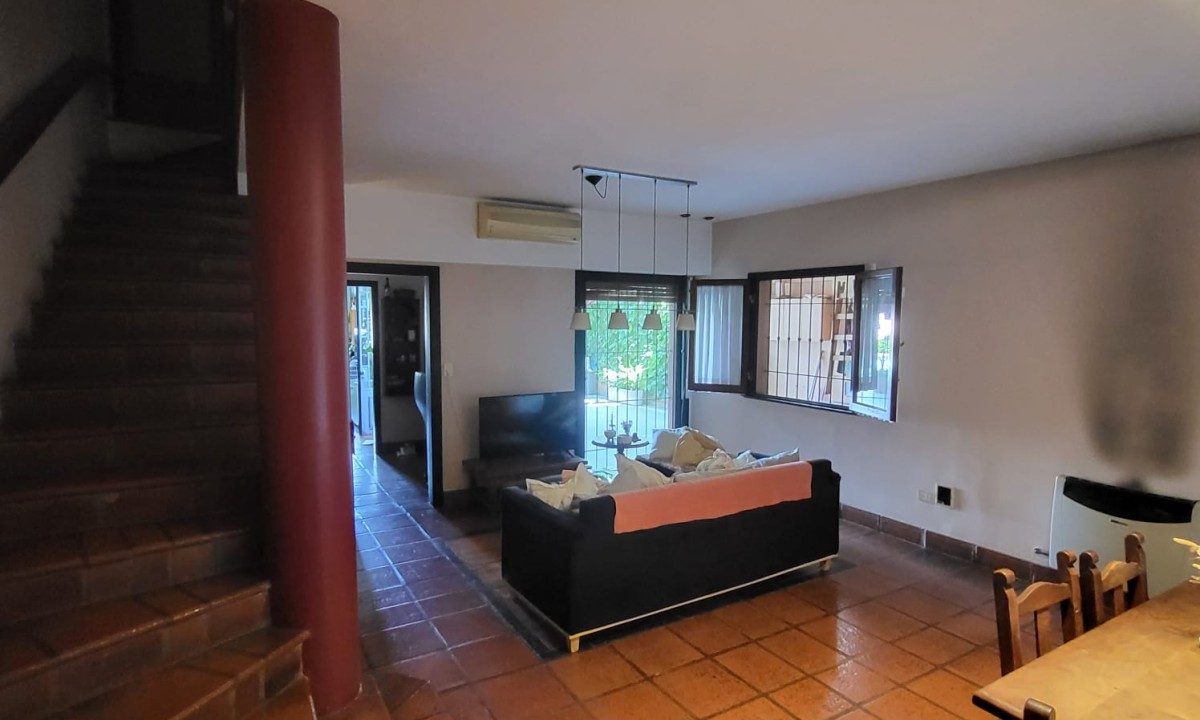 WhatsApp Image 2025-12-10 at 10.38.23 (4)