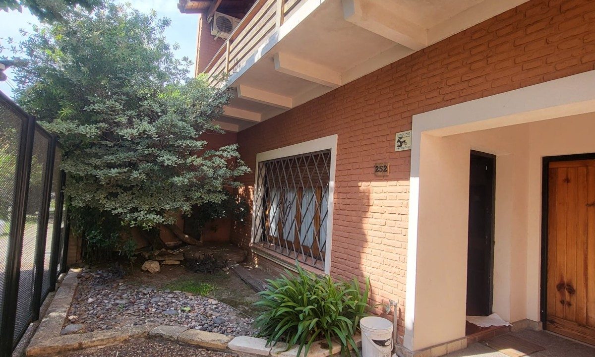 WhatsApp Image 2025-12-10 at 10.38.24 (1)